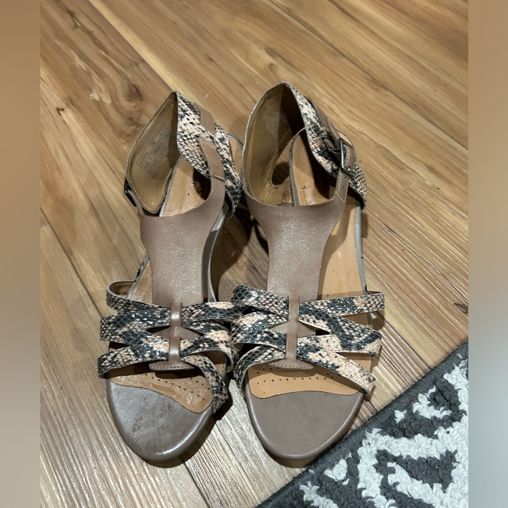 Clark’s Snakeskin Strappy Sandals Size 10